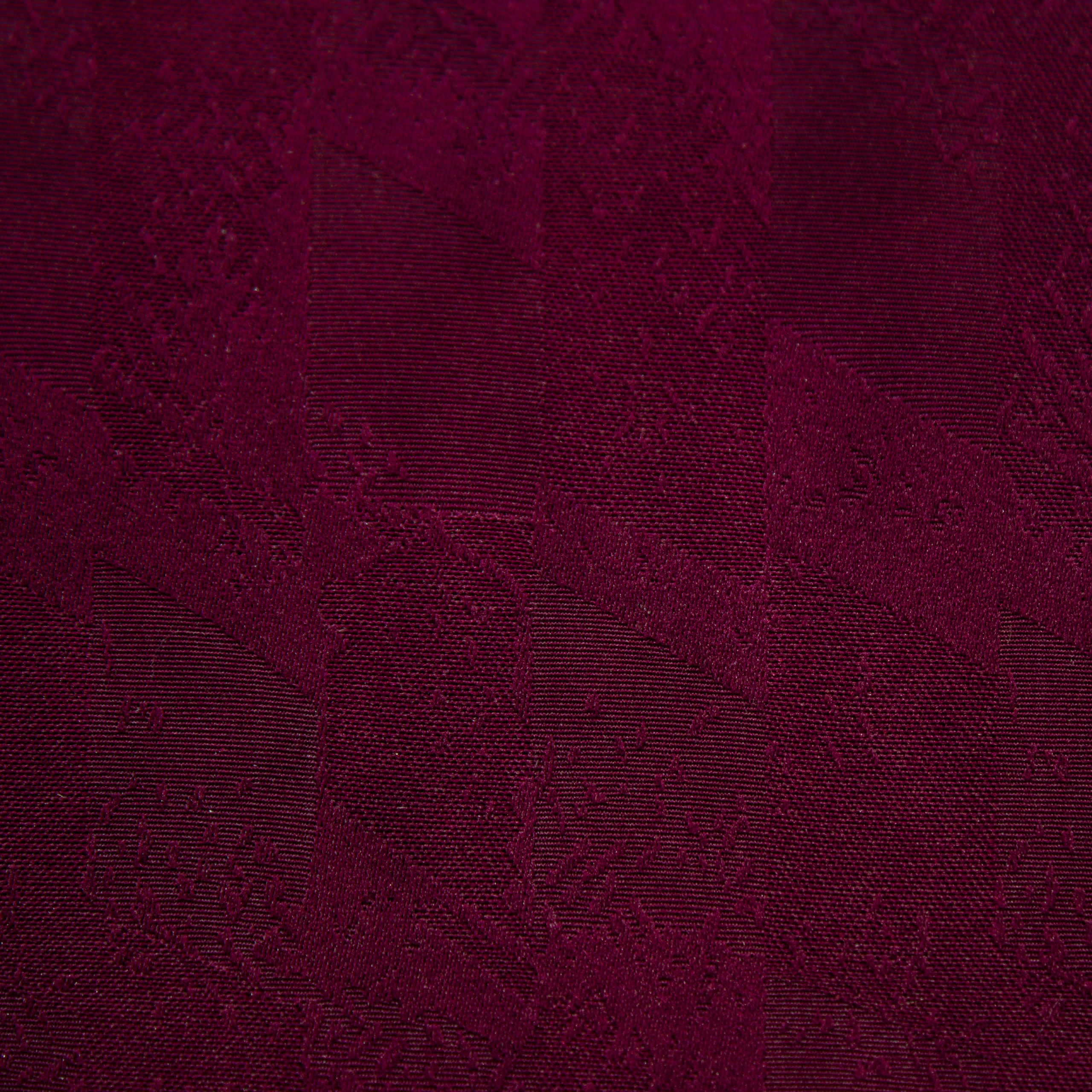 Vertical Belglum-Burgandy